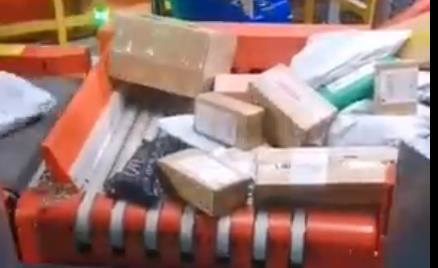 Accurate positioning of cluttered packages